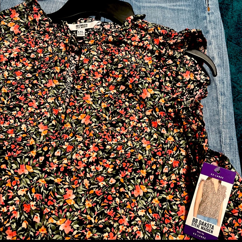 XXL Steve Madden Blouse